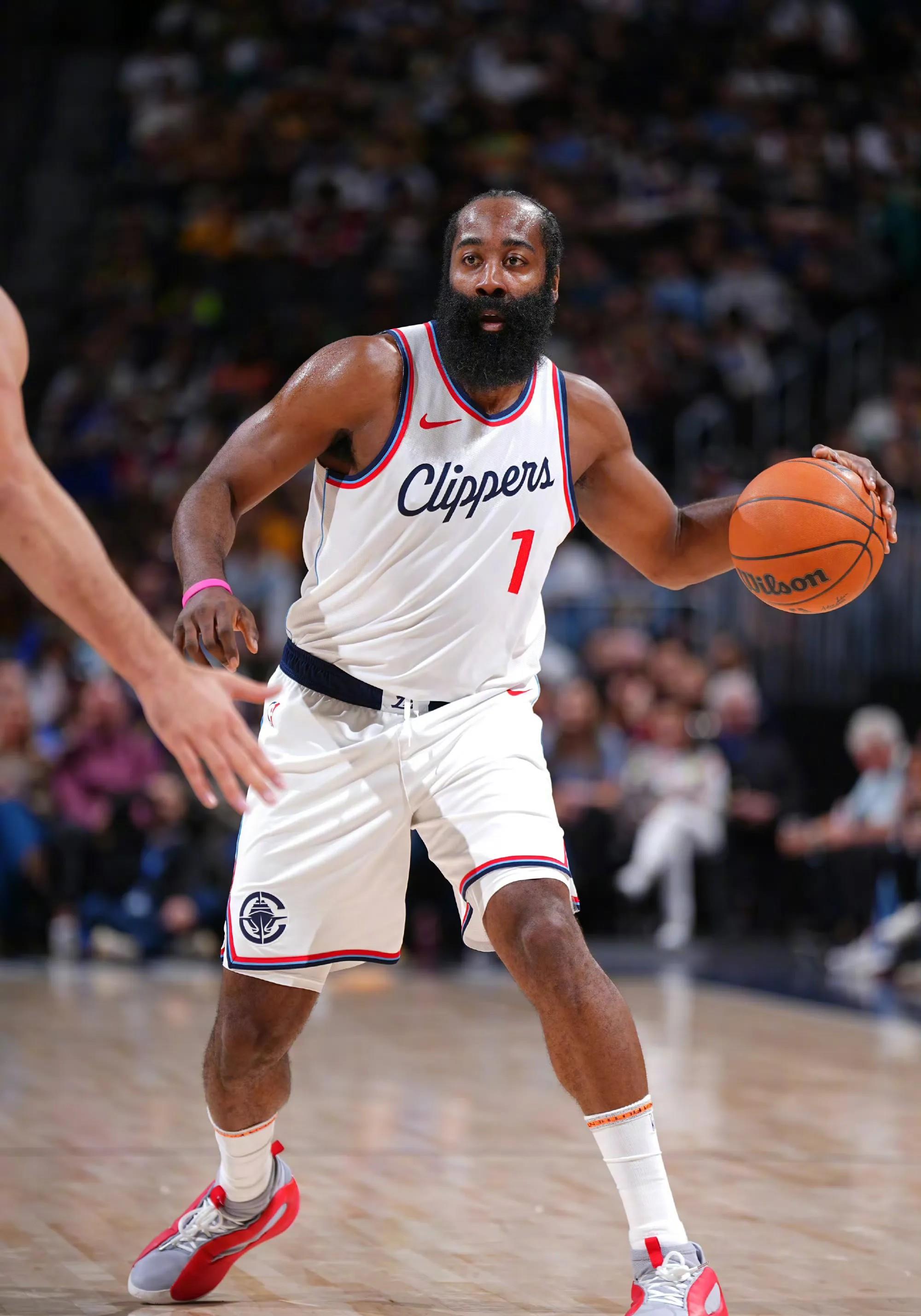 爱游戏在线-北京队力克马刺,哈登高光表现