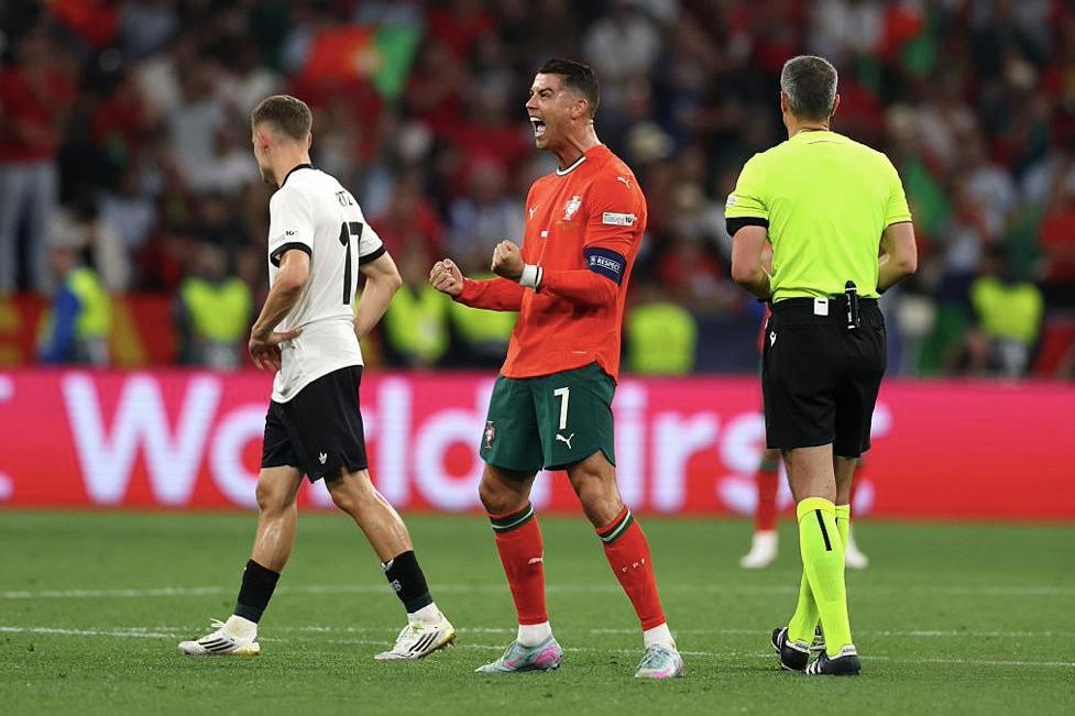 爱游戏官方入口-葡萄牙队轻取英格兰队，张本智和关键制胜