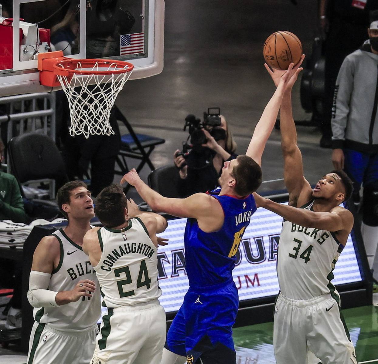 爱游戏2026-掘金险胜四川队，字母哥扛起全队