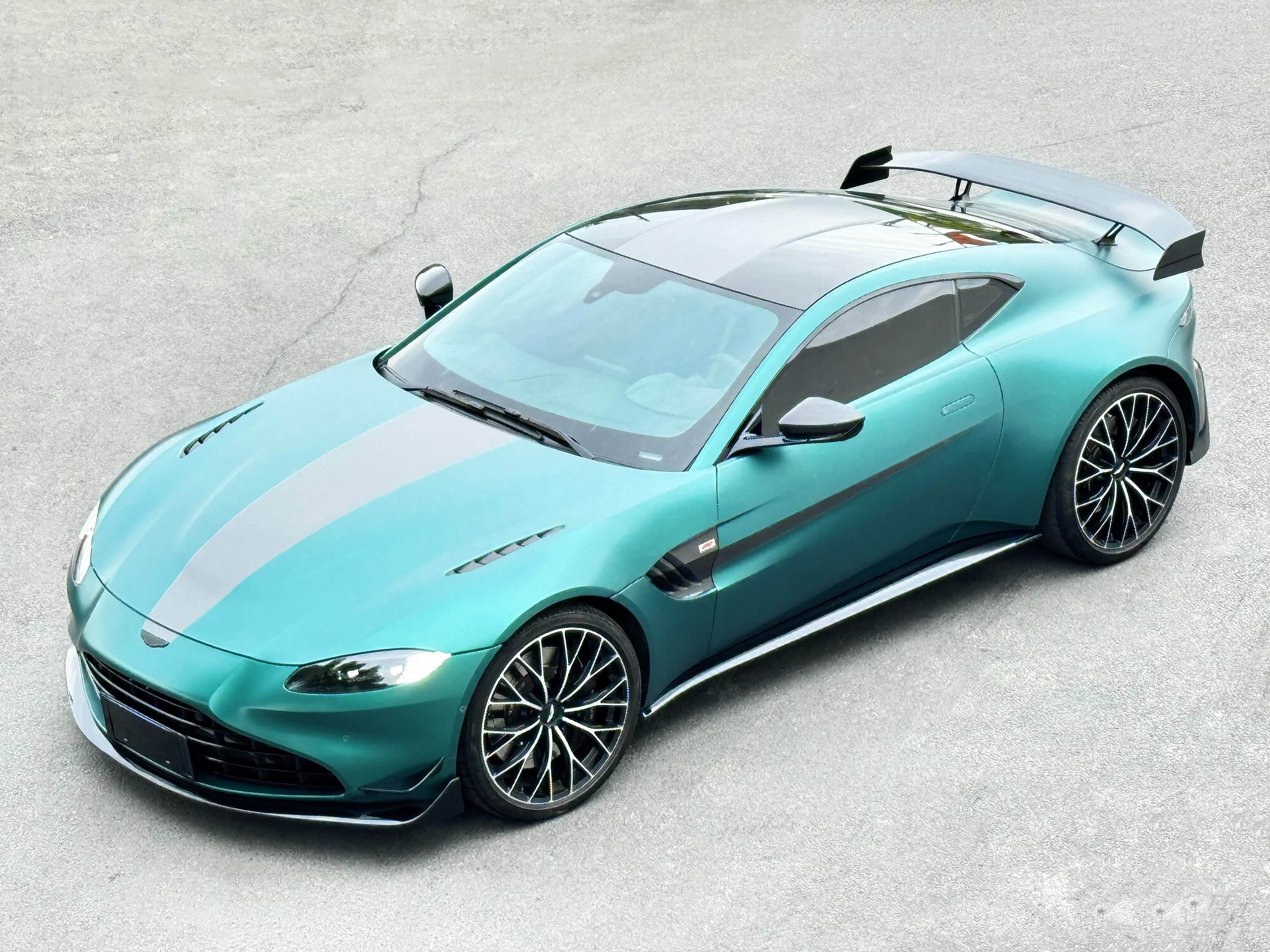 爱游戏在线-哈斯车队横扫阿斯顿马丁，勒克莱尔带队取胜