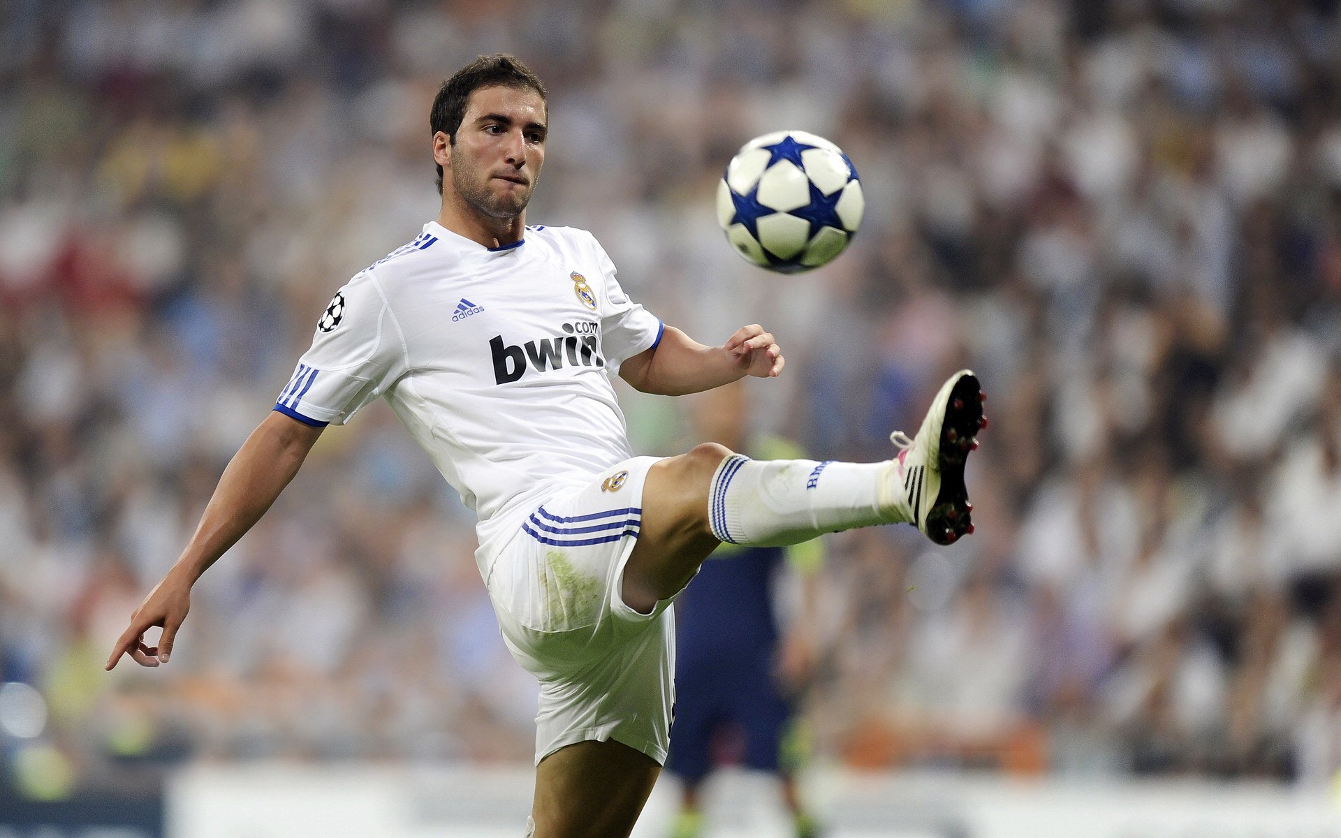 爱游戏大厅-篮网对阵辽宁队，杰伦·格林完成自我救赎