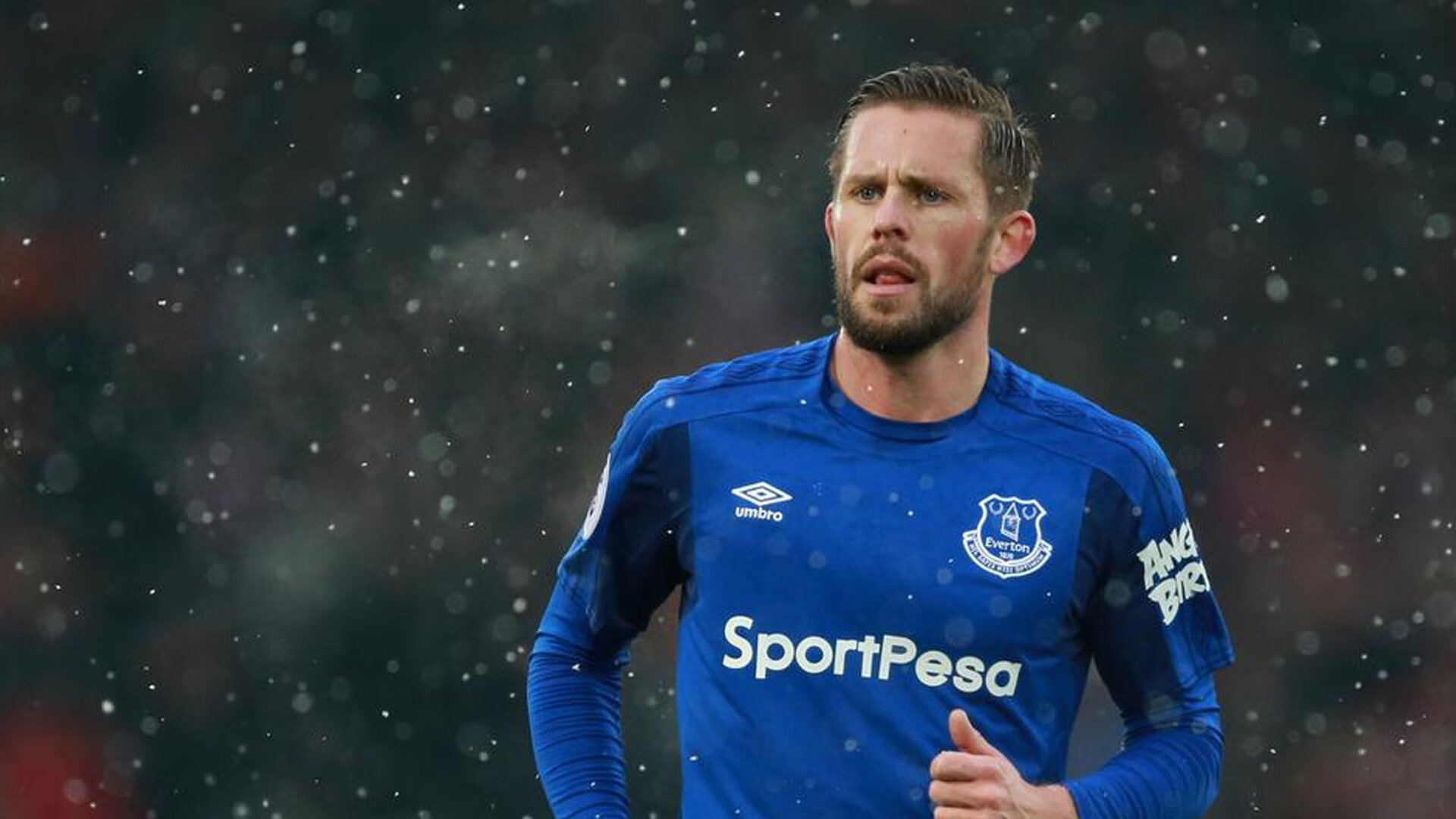 爱游戏官网-太阳火力压制雷霆，武切维奇成为关键先生